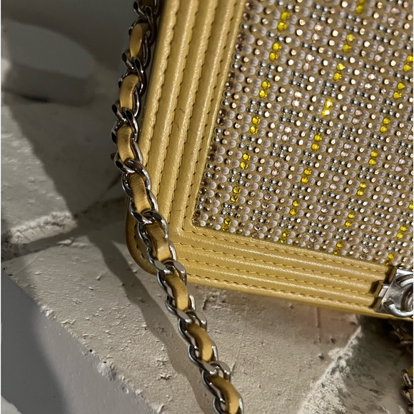 CHANEL RARE Crystal Boy Wallet on Chain (yellow) - Picture 4 of 17